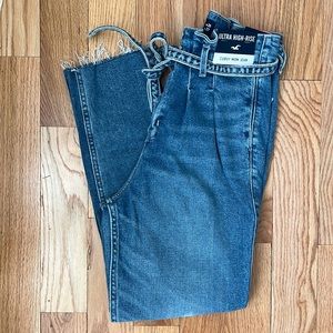 Hollister Womens Ultra High Rise Curvy Mom Jeans Size 3R